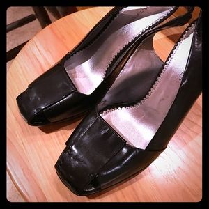 Marc Fisher barely worn cute high heel shoes